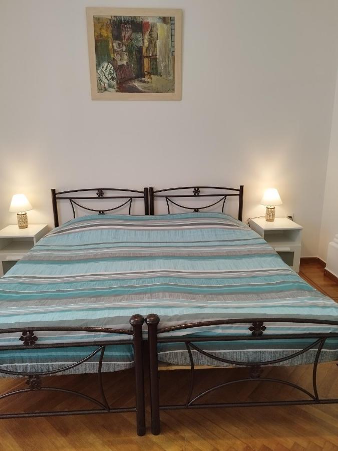 Комната Pilika 4Room With Shared Bath Athen Exterior foto
