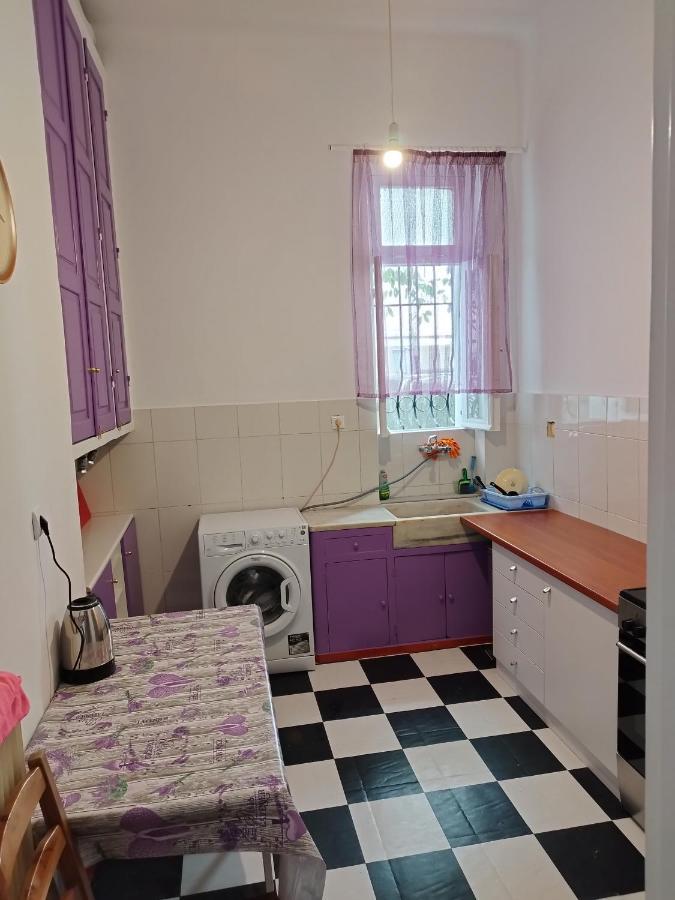 Комната Pilika 4Room With Shared Bath Athen Exterior foto