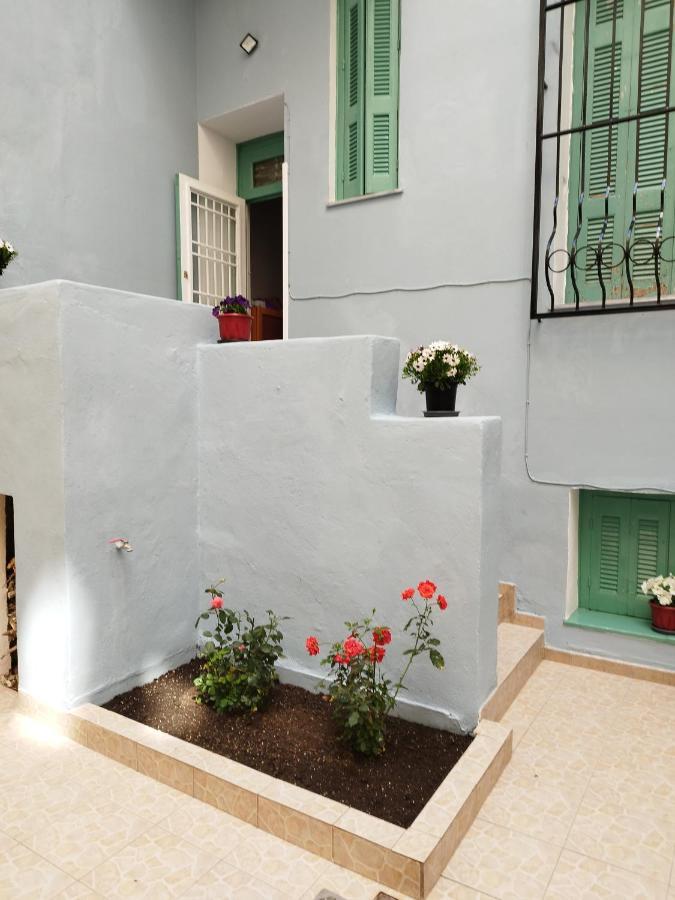 Комната Pilika 4Room With Shared Bath Athen Exterior foto