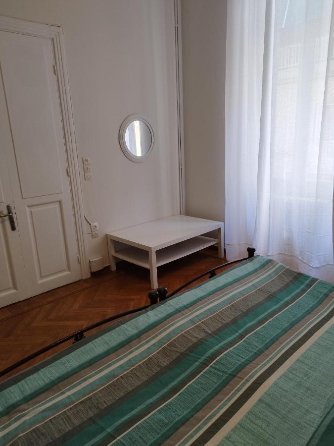 Комната Pilika 4Room With Shared Bath Athen Exterior foto