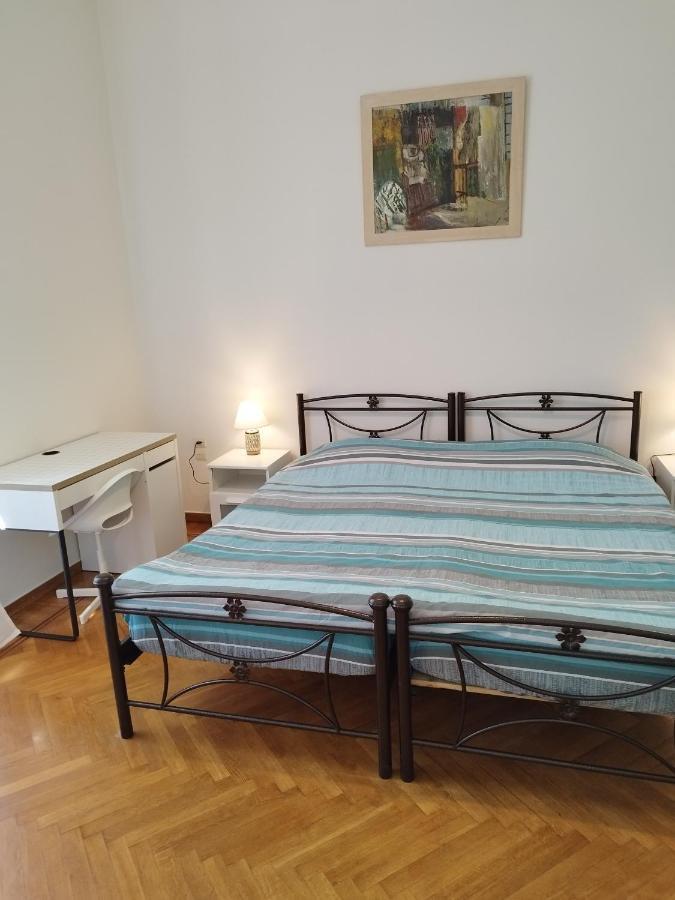 Комната Pilika 4Room With Shared Bath Athen Exterior foto