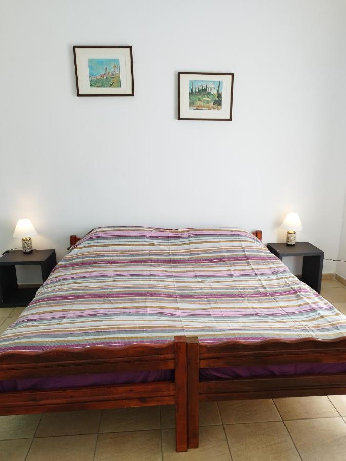 Комната Pilika 4Room With Shared Bath Athen Exterior foto